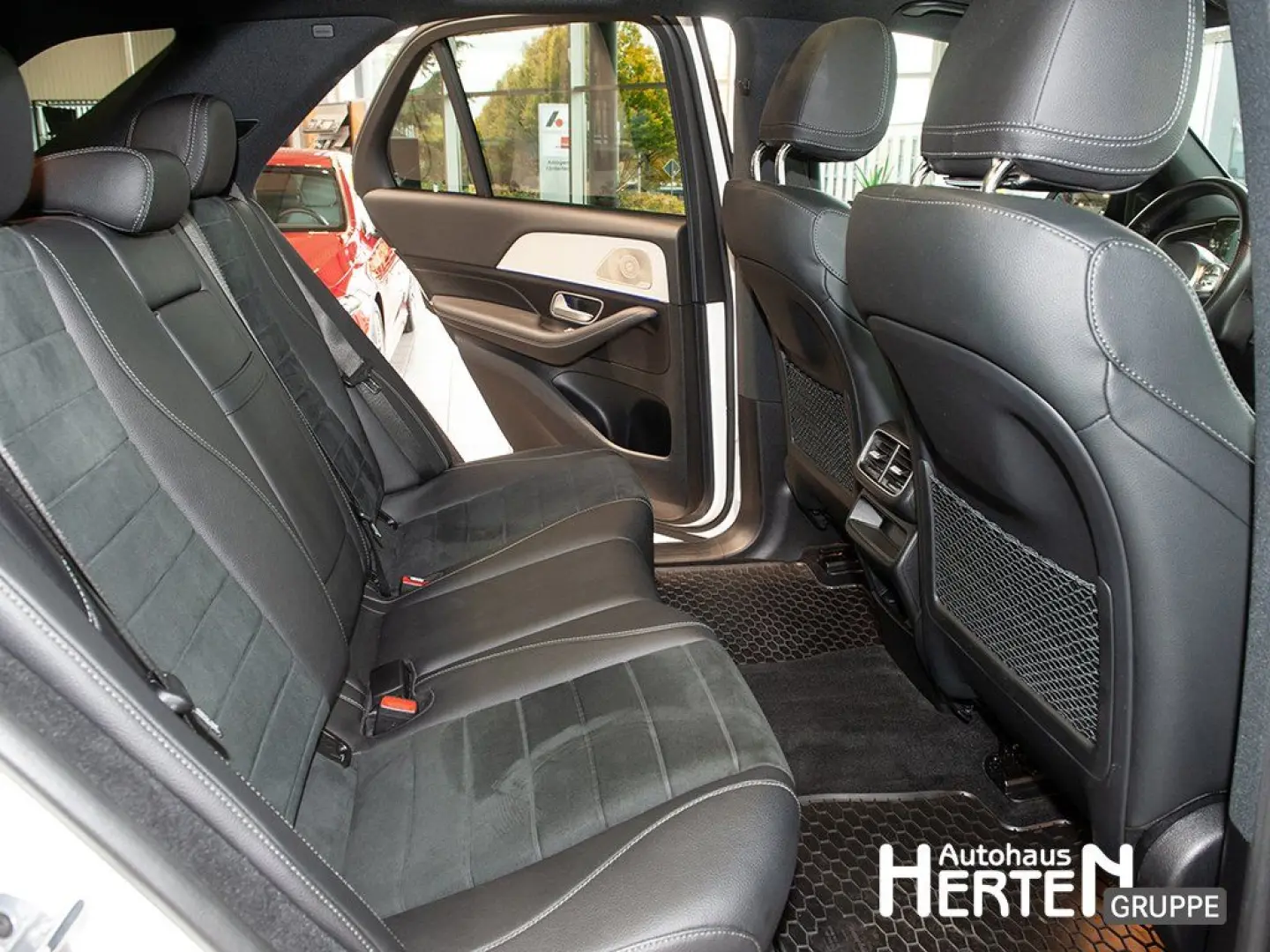 GLE 300 d 4M AMG NIGHT PANO 360  20 ZOLL LED SHZ