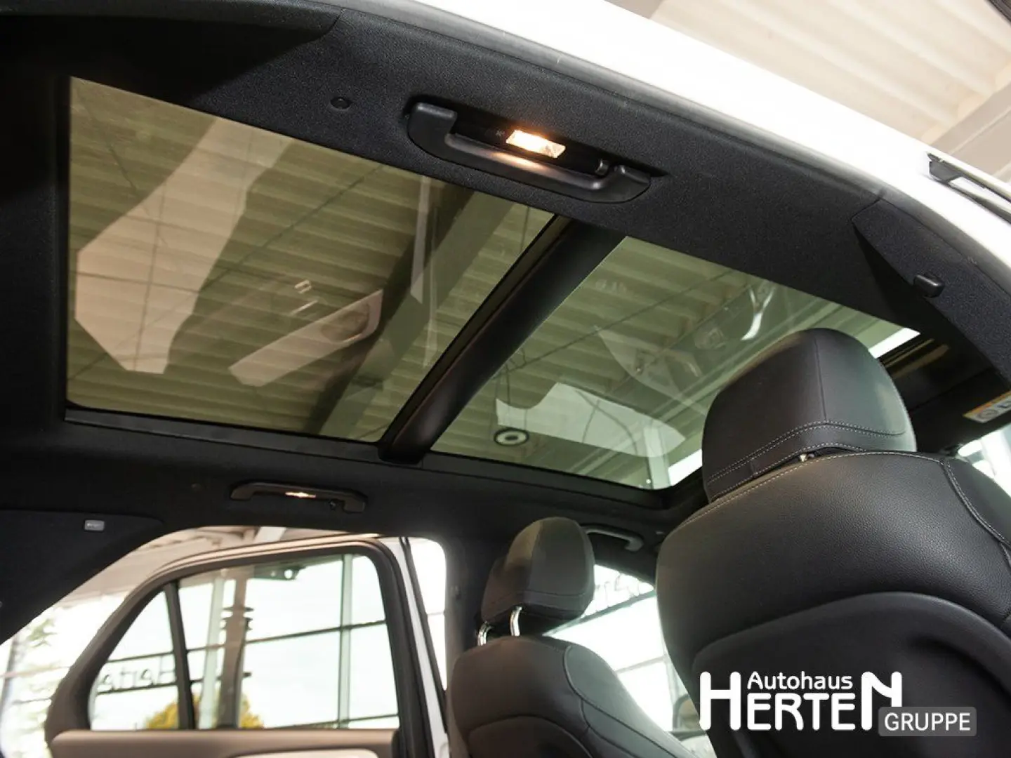 GLE 300 d 4M AMG NIGHT PANO 360  20 ZOLL LED SHZ