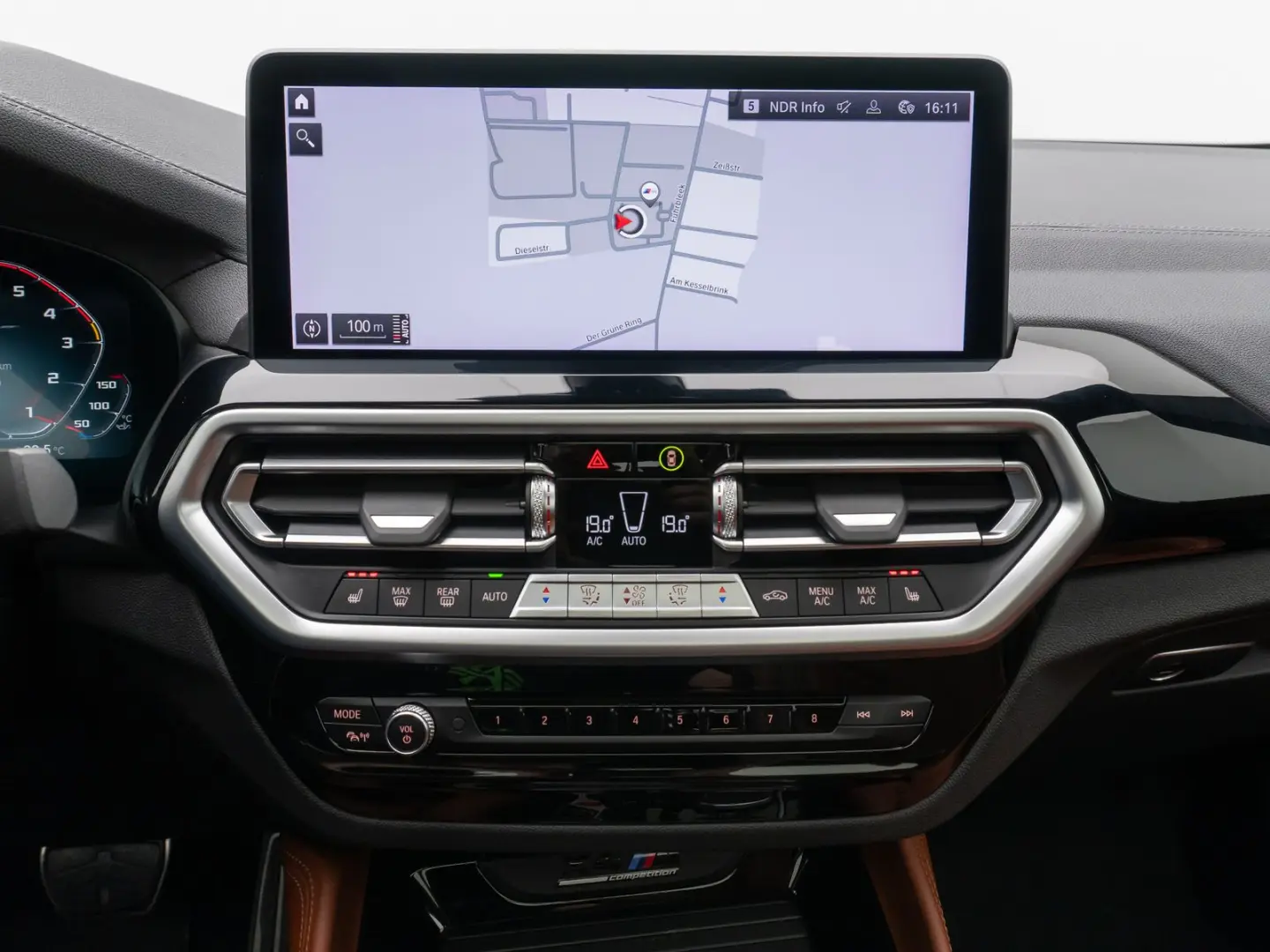 X4 M Competition HUD Kamera DAB Panorama 21Zoll