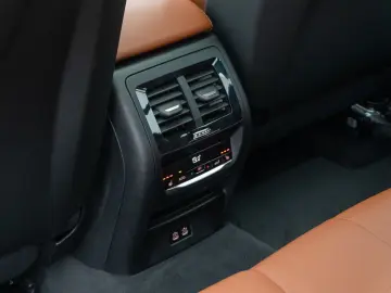 X4 M Competition HUD Kamera DAB Panorama 21Zoll