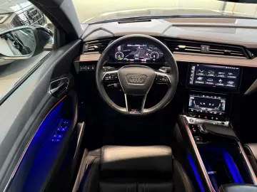 e-tron 55 quat. S line Black Edition MATRIX PANO