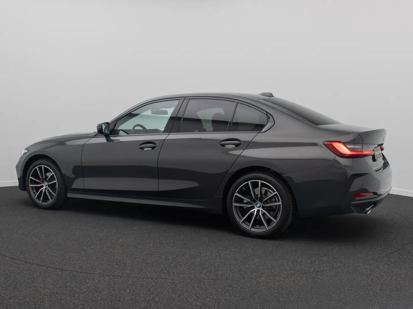 318d Sport Leder DAB Individual DrivAssis 18Zoll