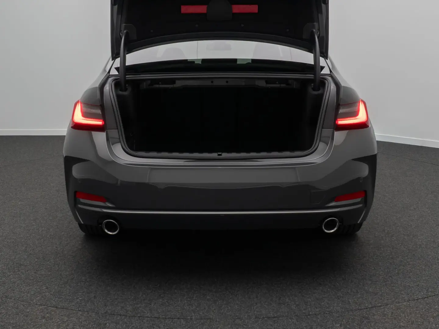 318d Sport Leder DAB Individual DrivAssis 18Zoll