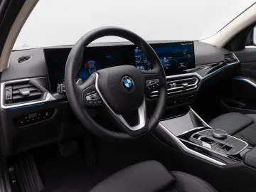 318d Sport Leder DAB Individual DrivAssis 18Zoll