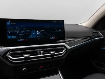 318d Sport Leder DAB Individual DrivAssis 18Zoll