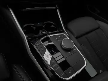 318d Sport Leder DAB Individual DrivAssis 18Zoll