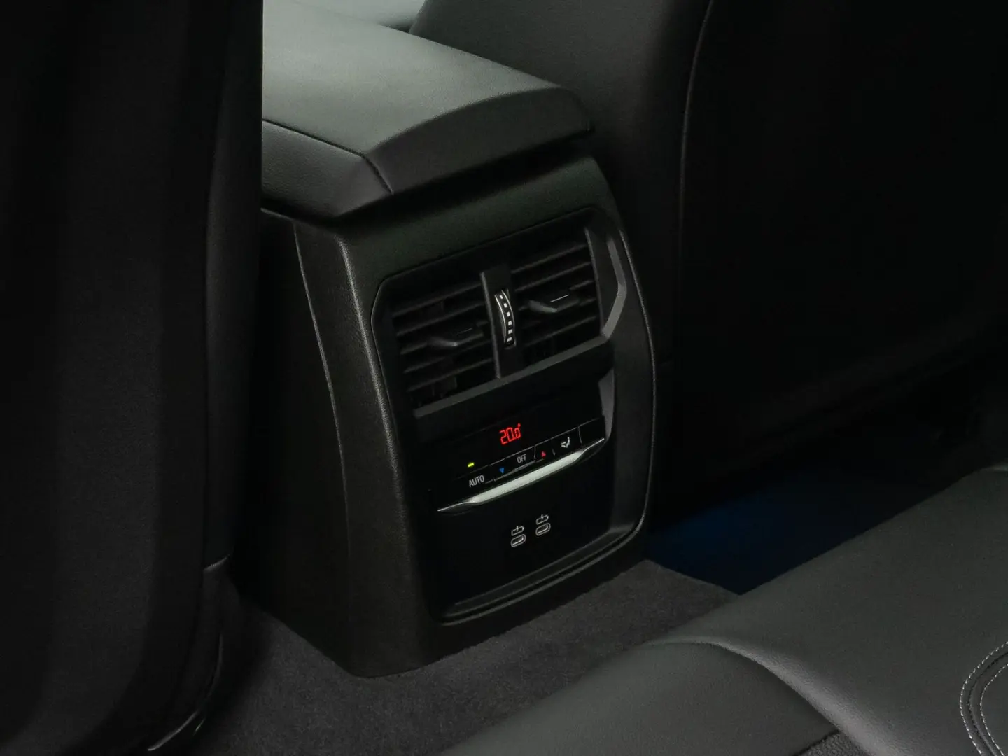 318d Sport Leder DAB Individual DrivAssis 18Zoll