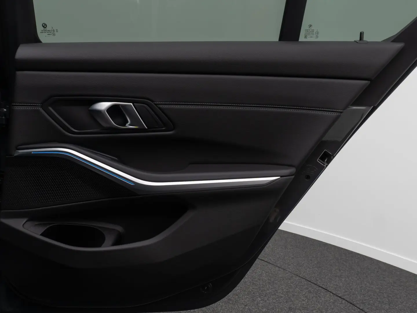 318d Sport Leder DAB Individual DrivAssis 18Zoll