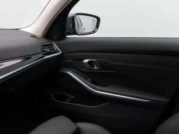 318d Sport Leder DAB Individual DrivAssis 18Zoll