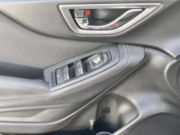 Forester Trend HYBRID AUTOMATIK 4X4 LED ACC AHK