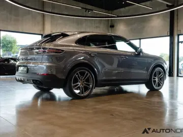 Cayenne Coupe E-Hybrid Sportabgas   Luftfederung