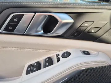 X5 xDrive30d    M-Sport ACC Laser Luftfed. 360