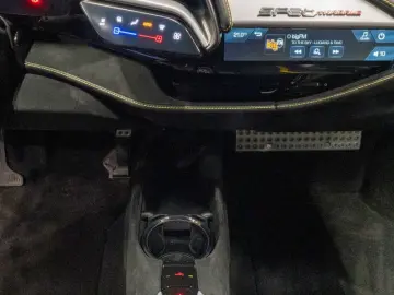 SF90 Stradale Lift Daytona Racing JBL Approved