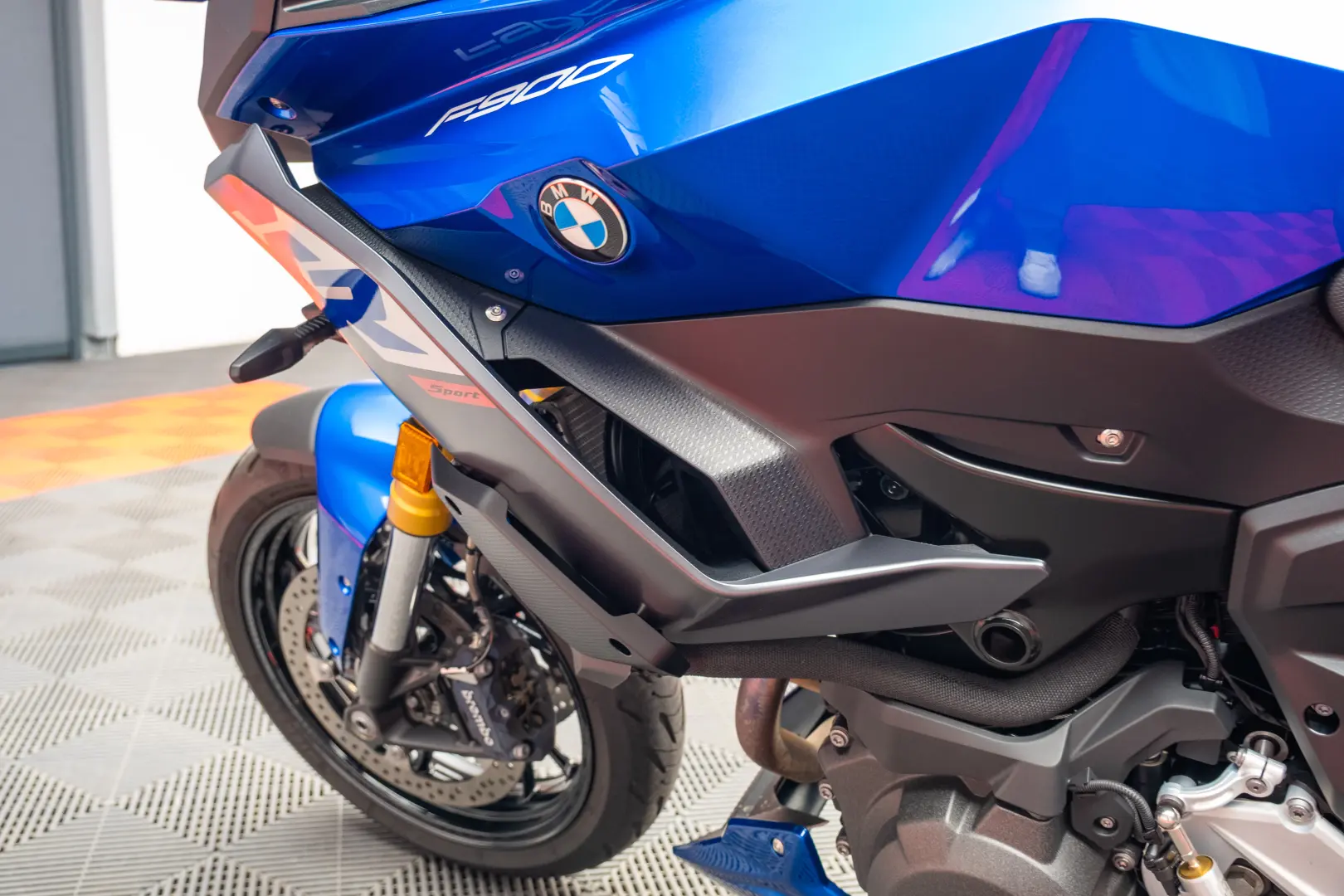 BMW Motorrad F 900 XR