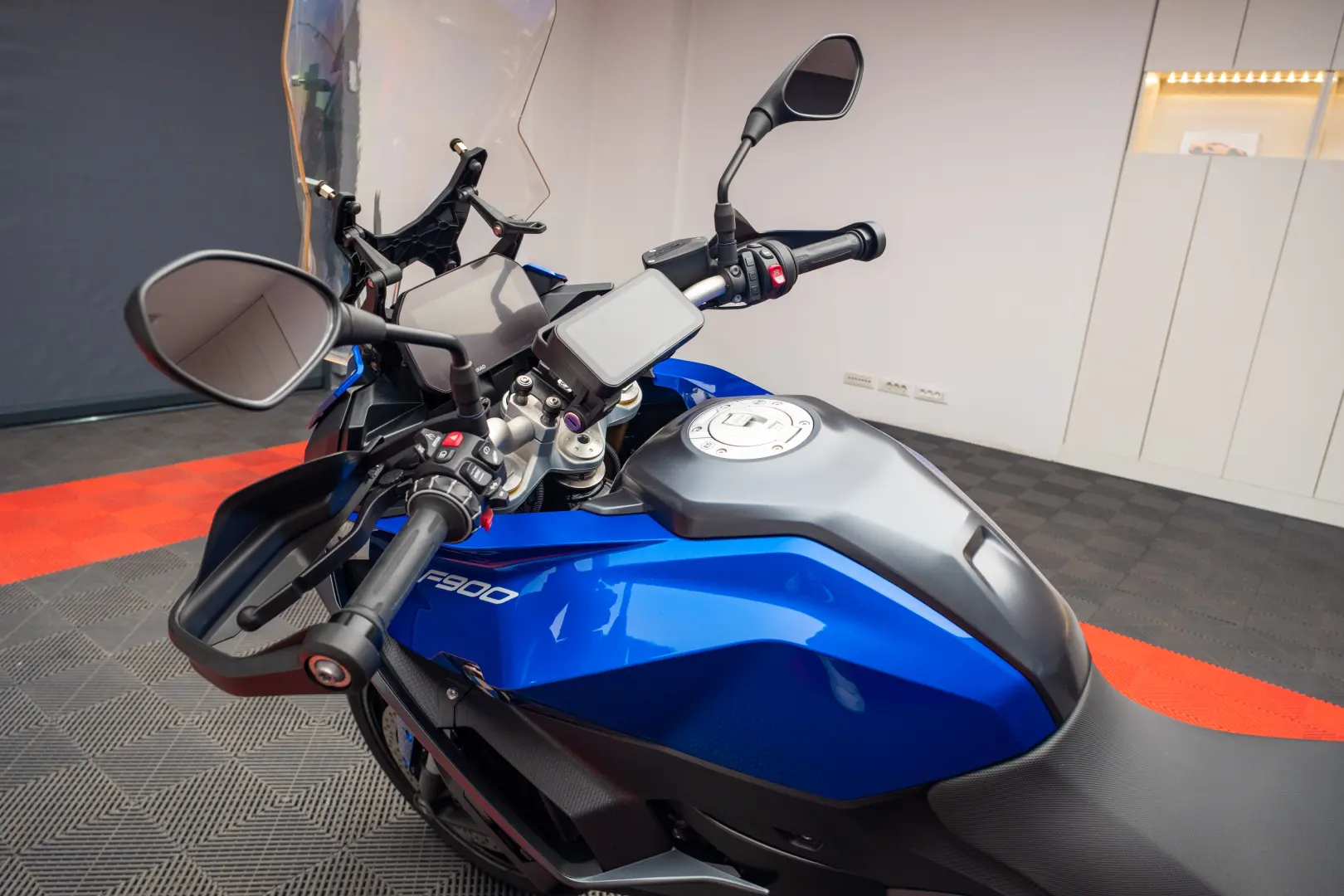 BMW Motorrad F 900 XR