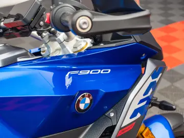 BMW Motorrad F 900 XR