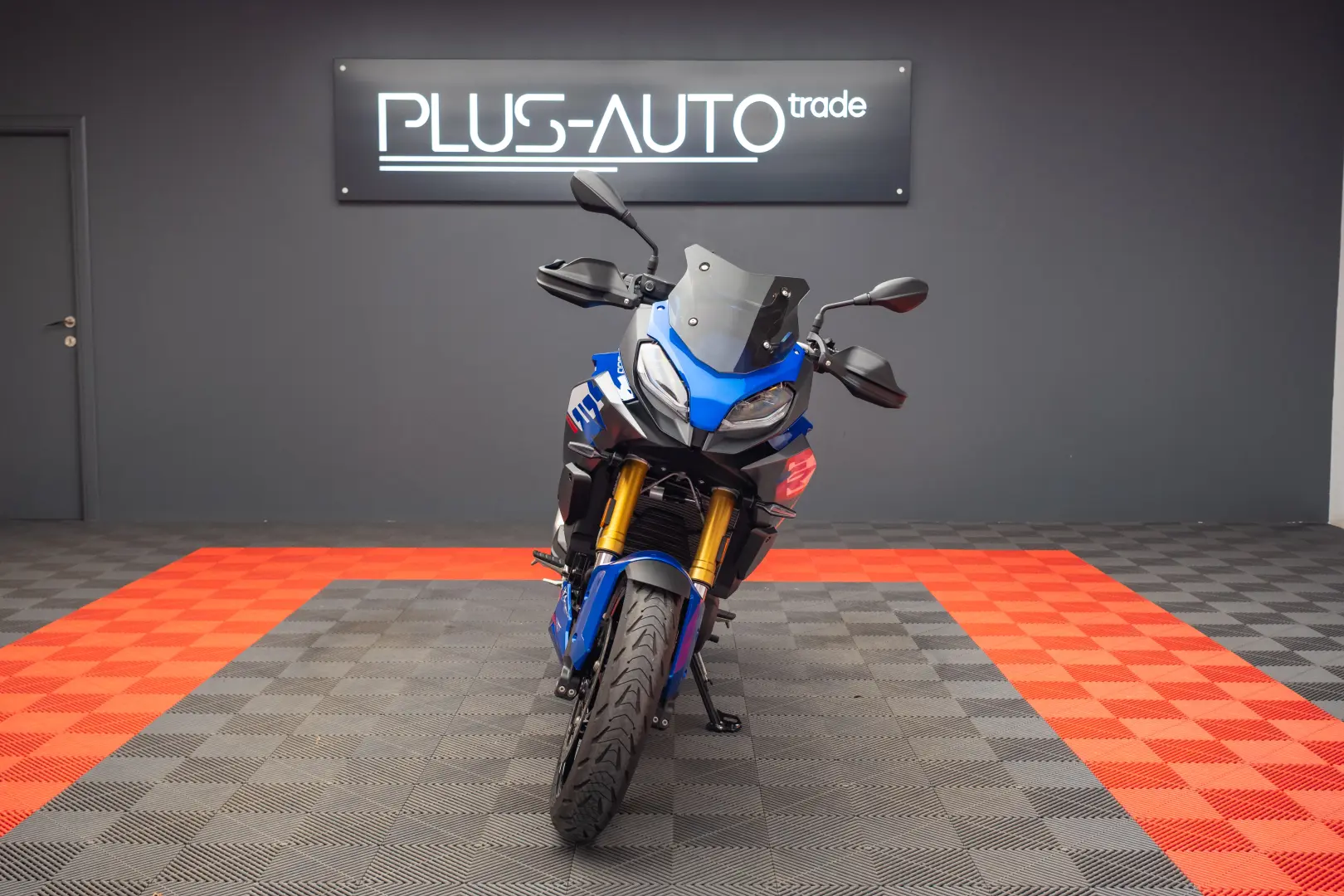 BMW Motorrad F 900 XR