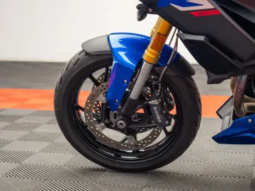 BMW Motorrad F 900 XR