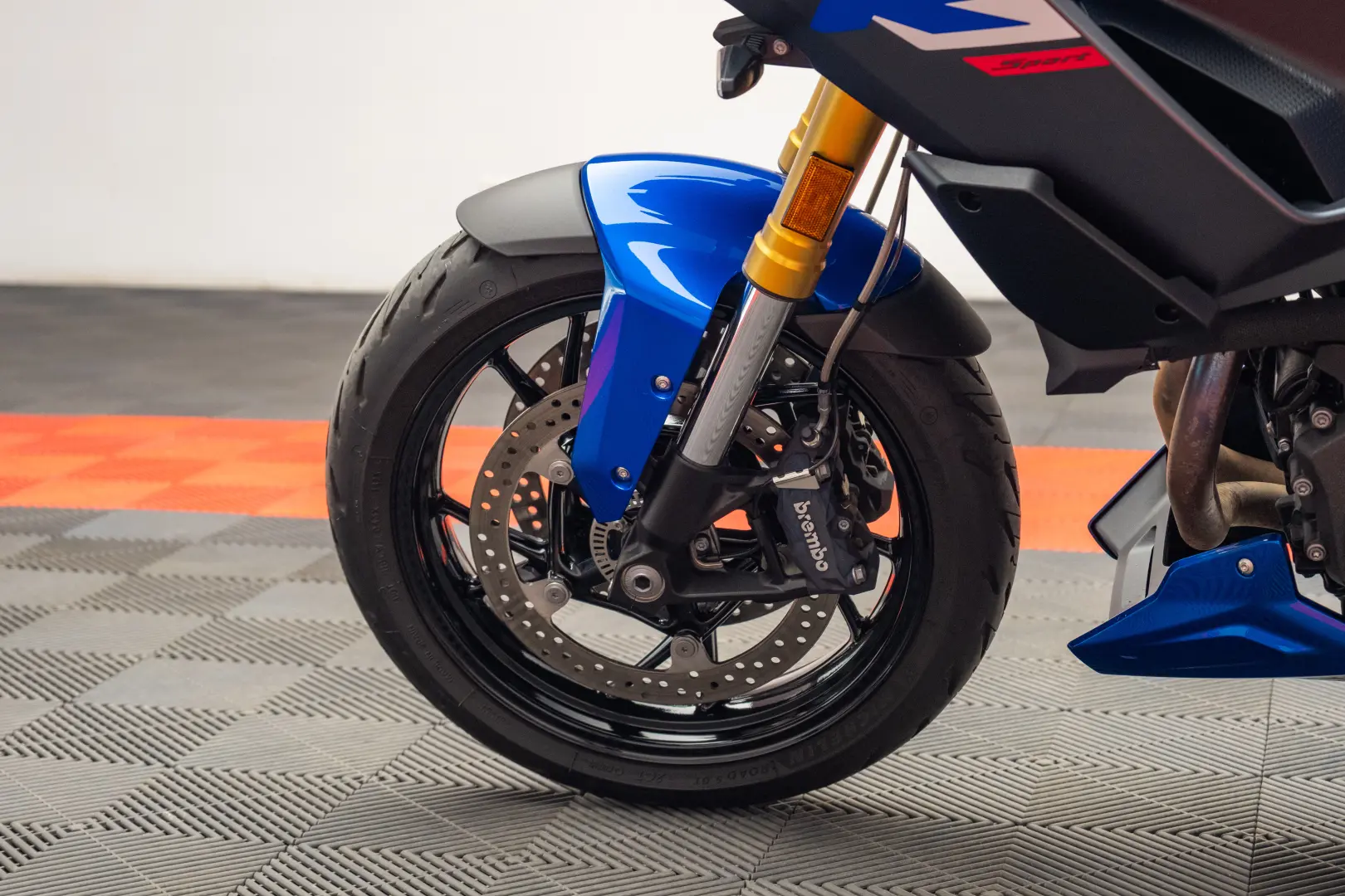 BMW Motorrad F 900 XR