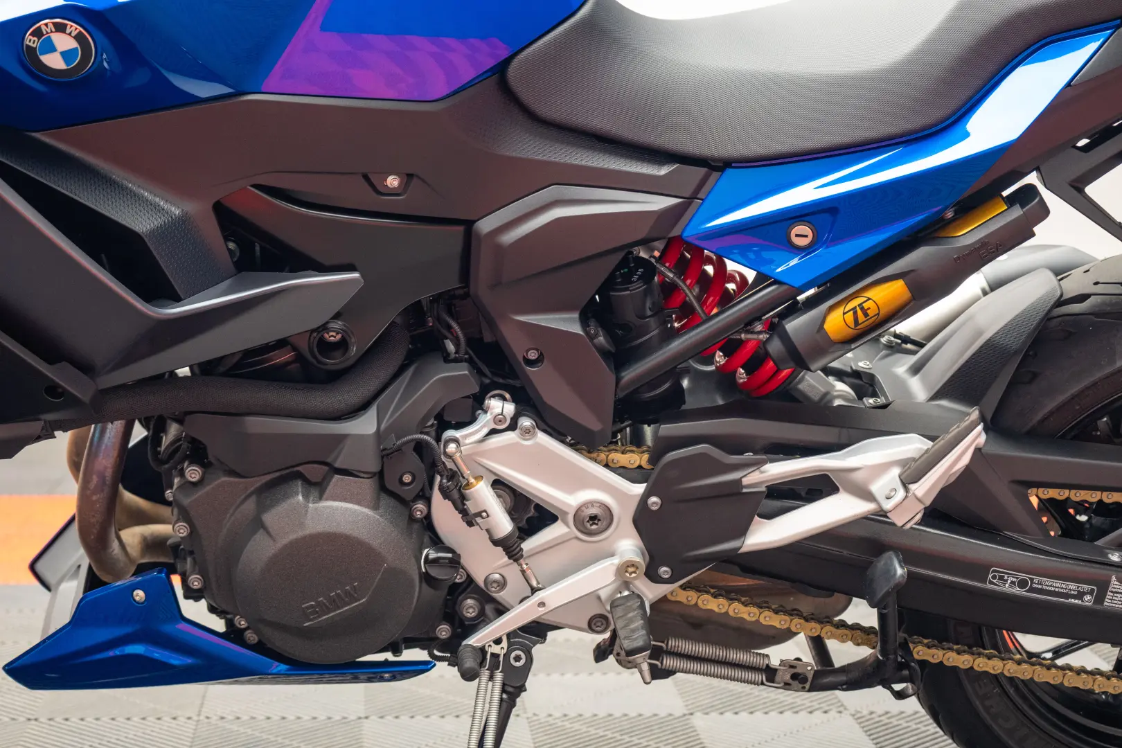 BMW Motorrad F 900 XR