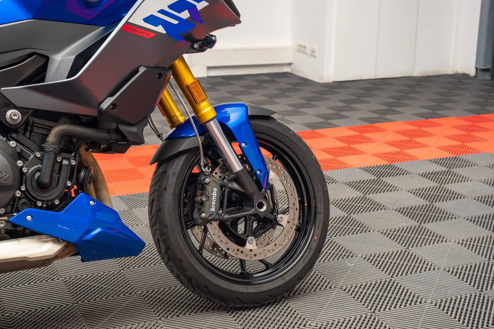 BMW Motorrad F 900 XR