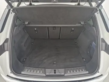 Range Rover Evoque P300e R-Dynamic SE Winter