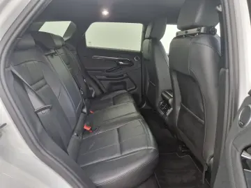 Range Rover Evoque P300e R-Dynamic SE Winter