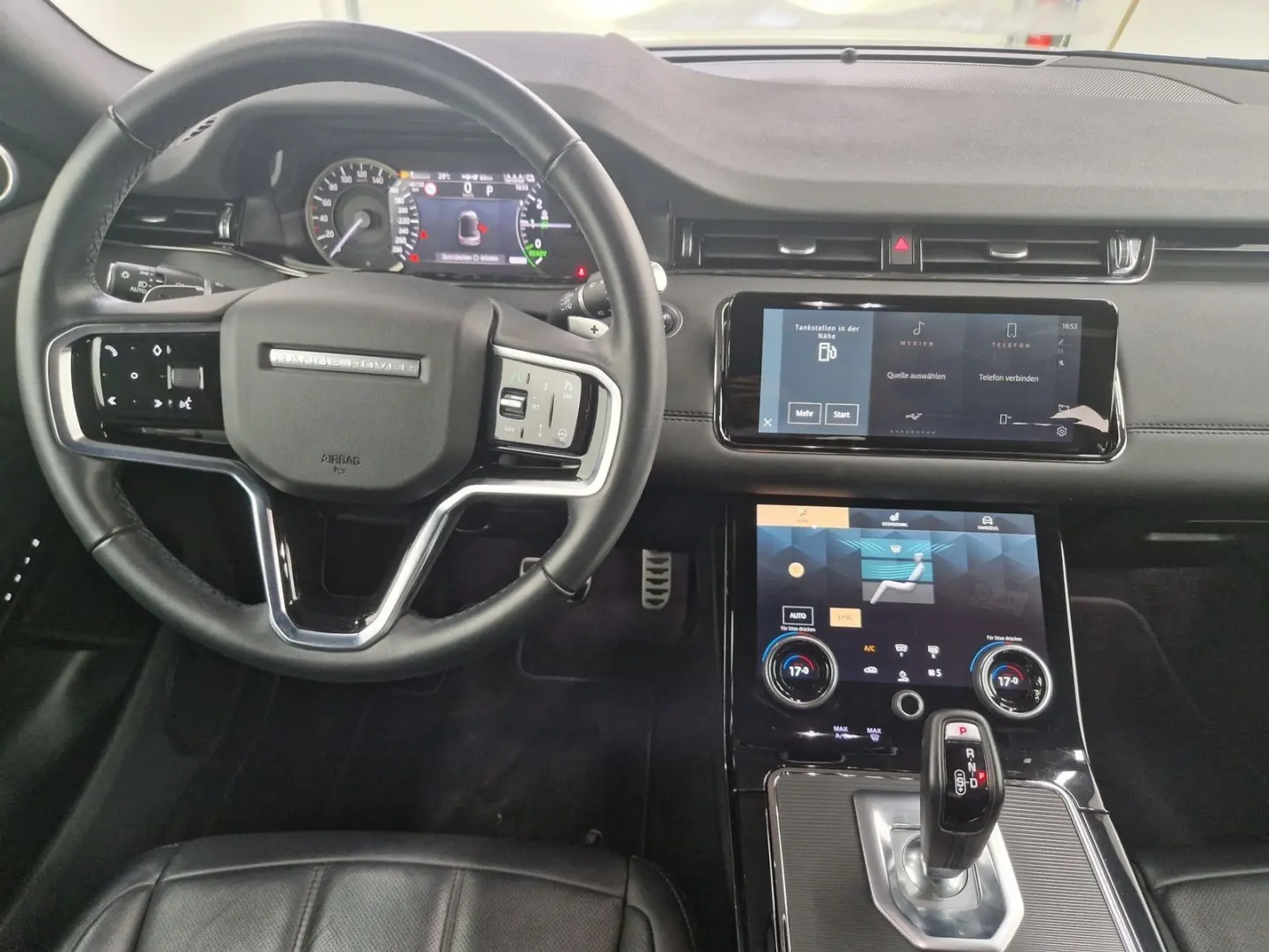 Range Rover Evoque P300e R-Dynamic SE Winter