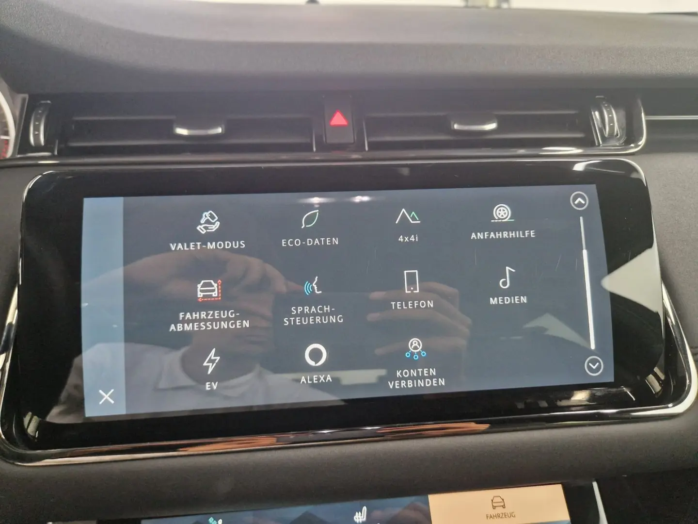 Range Rover Evoque P300e R-Dynamic SE Winter