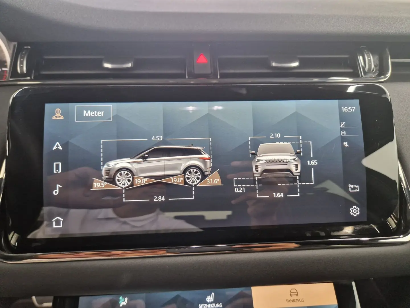 Range Rover Evoque P300e R-Dynamic SE Winter