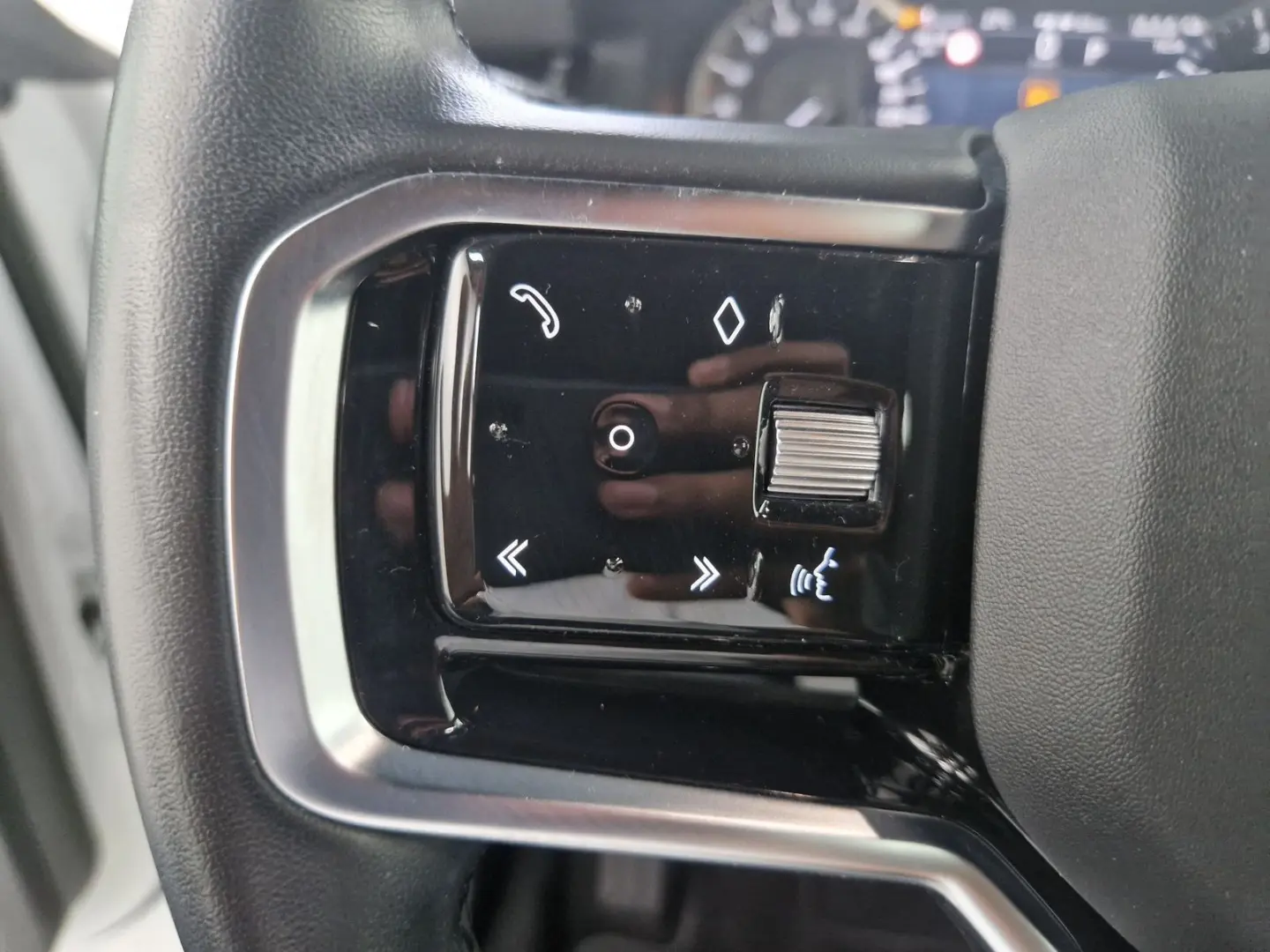 Range Rover Evoque P300e R-Dynamic SE Winter