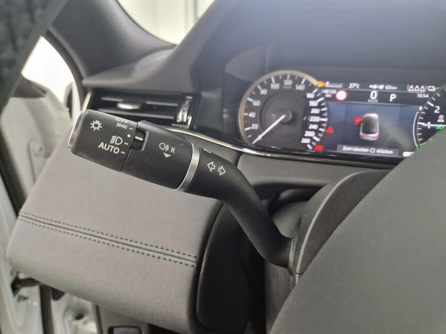 Range Rover Evoque P300e R-Dynamic SE Winter