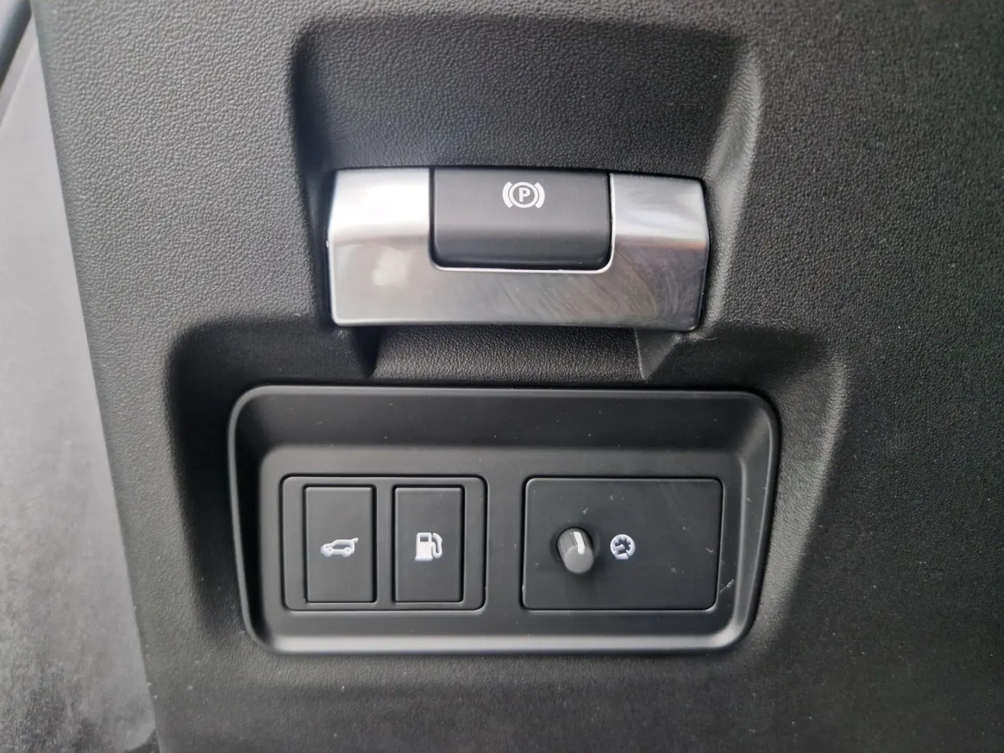 Range Rover Evoque P300e R-Dynamic SE Winter