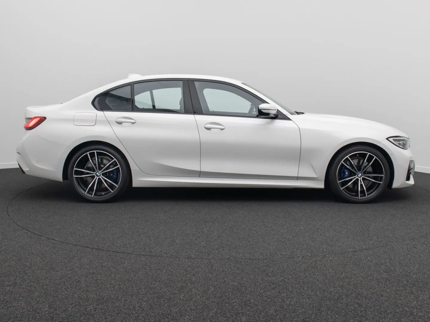 330i xD M Sport Kamera HUD DAB ACC Alarm 19Zoll