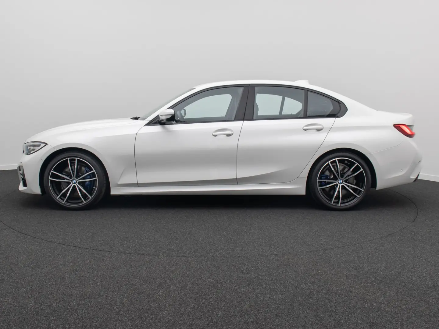 330i xD M Sport Kamera HUD DAB ACC Alarm 19Zoll