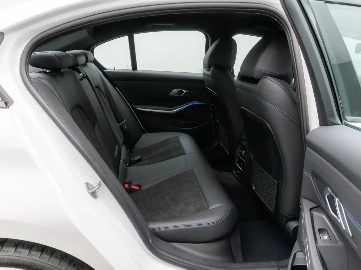 330i xD M Sport Kamera HUD DAB ACC Alarm 19Zoll