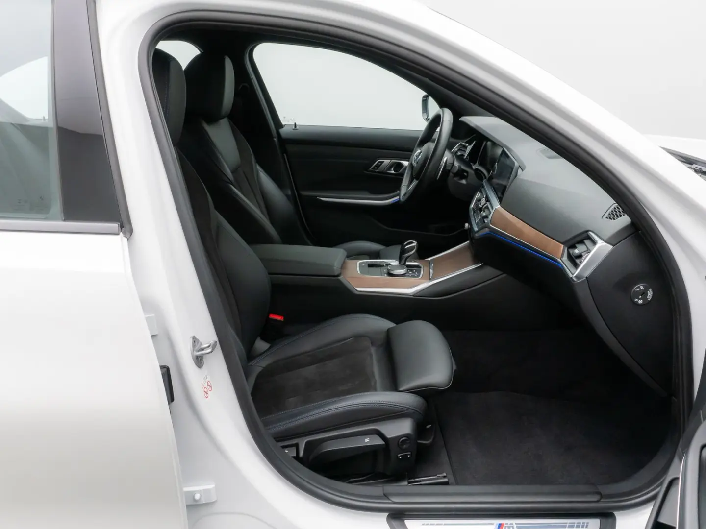 330i xD M Sport Kamera HUD DAB ACC Alarm 19Zoll