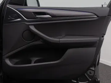 X3 xD30d M Sport 360 Laser Standheizung HiFi DAB