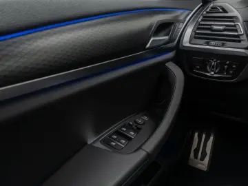 X3 xD30d M Sport 360 Laser Standheizung HiFi DAB