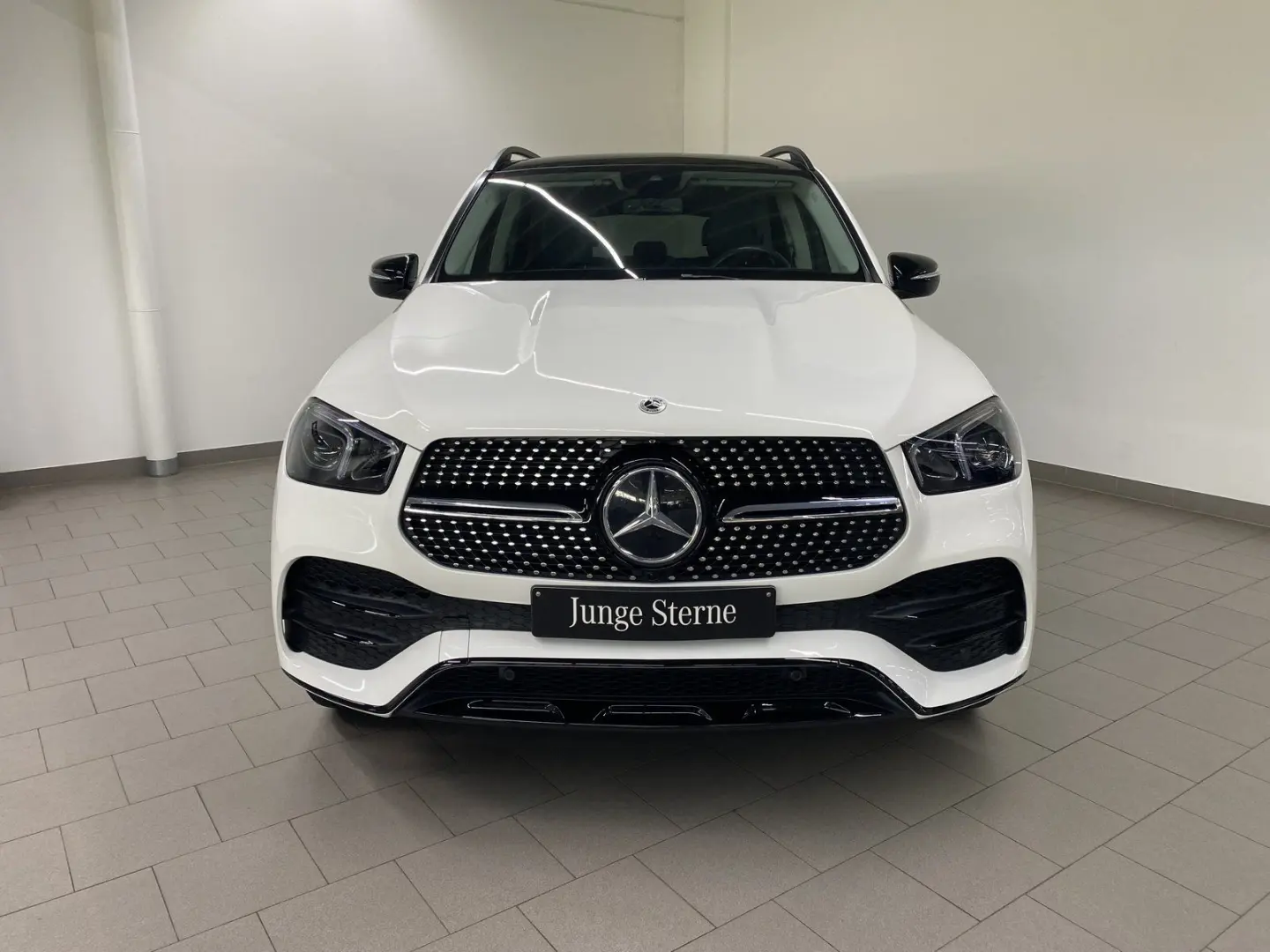 GLE 300 d 4M AMG NIGHT PANO AHK AIR LED KAM 22