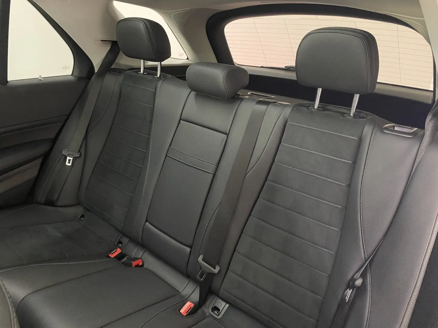 GLE 300 d 4M AMG NIGHT PANO AHK AIR LED KAM 22