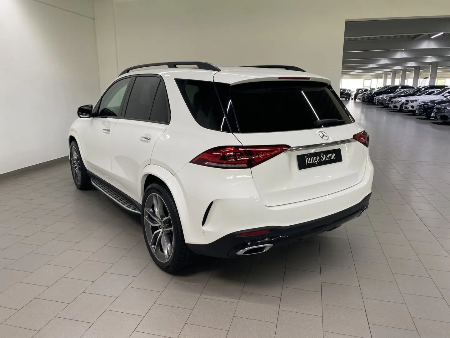 GLE 300 d 4M AMG NIGHT PANO AHK AIR LED KAM 22