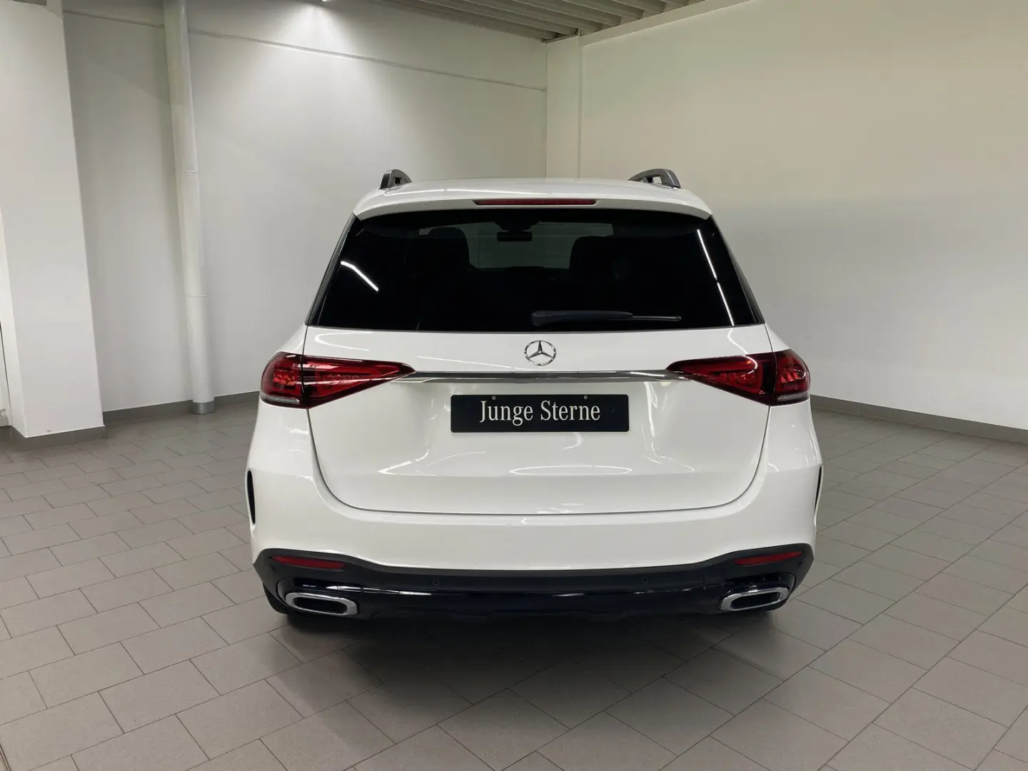 GLE 300 d 4M AMG NIGHT PANO AHK AIR LED KAM 22