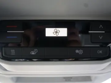 Crafter Kasten DSG ACC LED Standh. Massage AHK 3