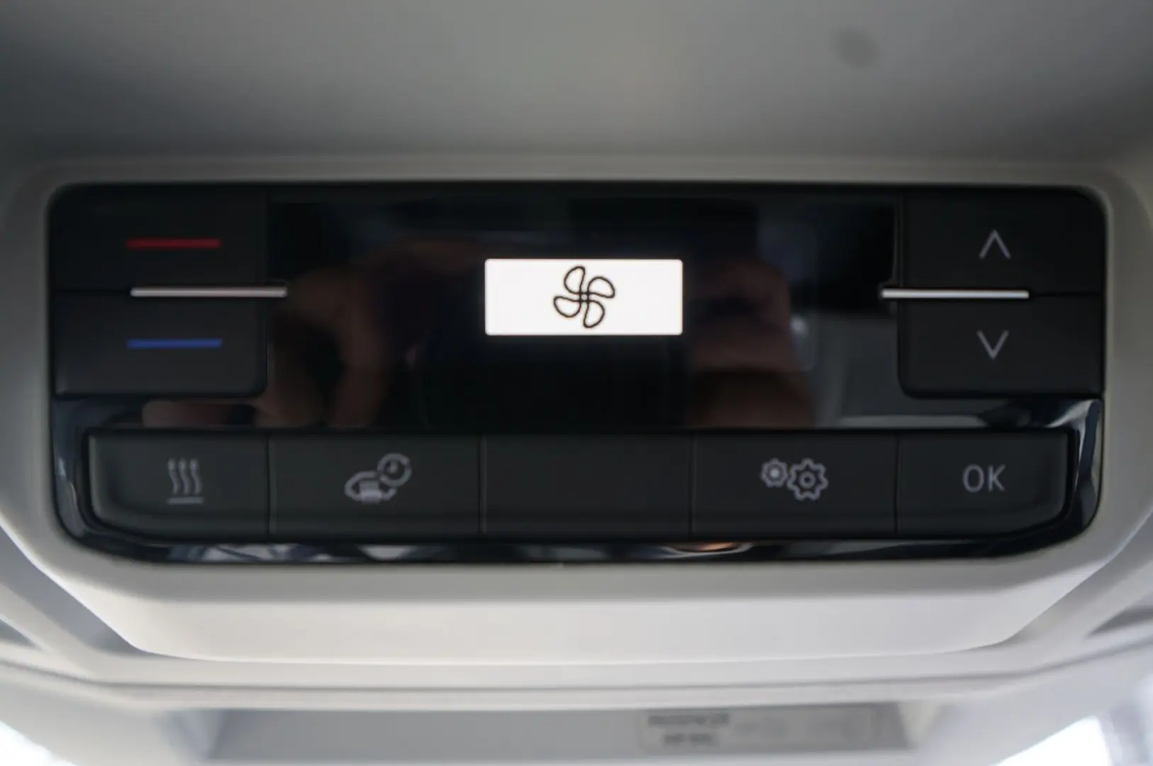 Crafter Kasten DSG ACC LED Standh. Massage AHK 3