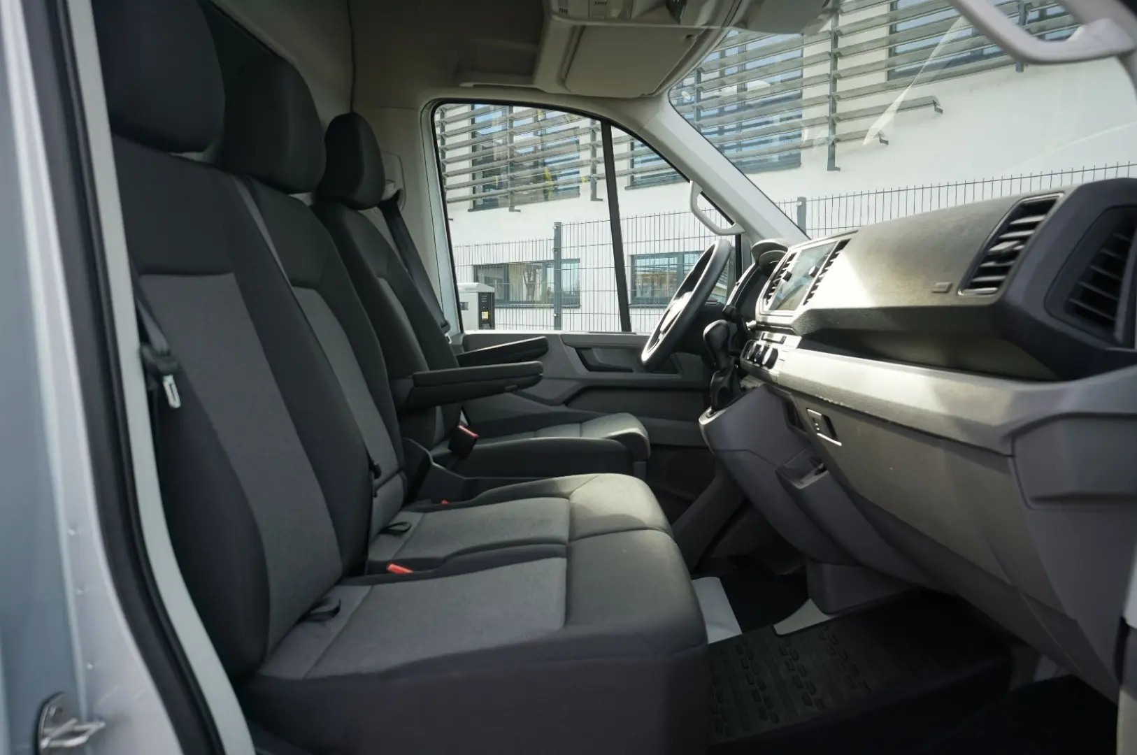 Crafter Kasten DSG ACC LED Standh. Massage AHK 3