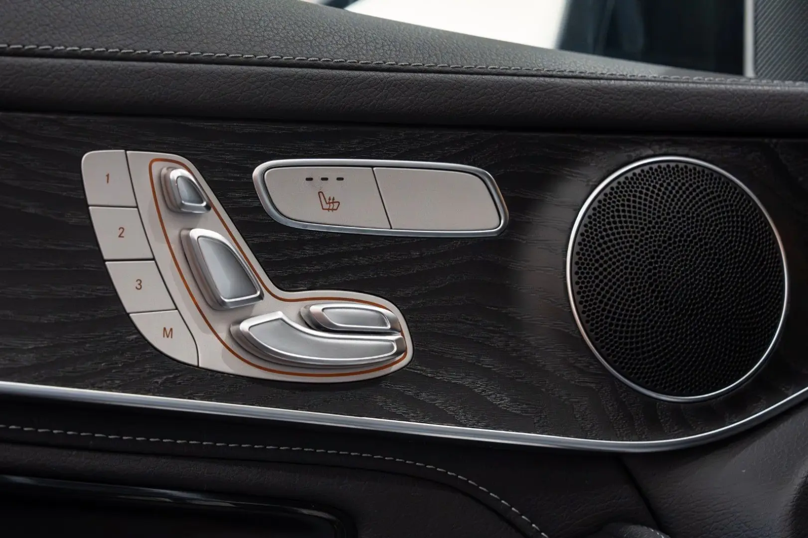 GLC 63 AMG 4Mat. PERF.ABGAS NIGHT PANO 20 LM 1HD