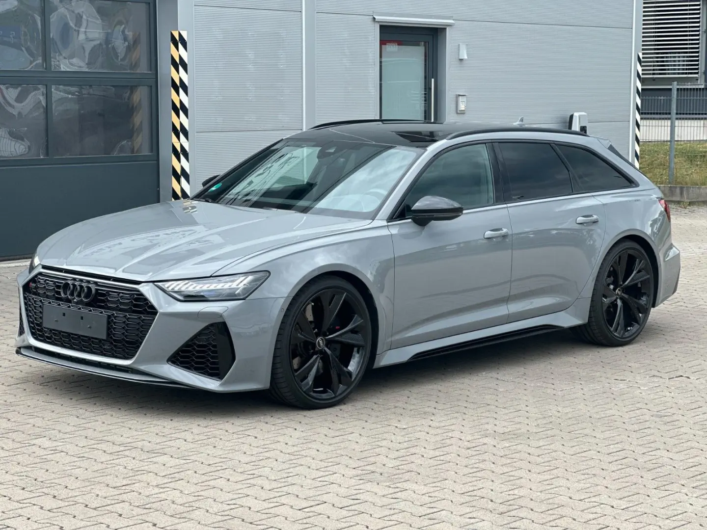RS 6 Av. 4.0 quattro Pano DynamickPak 23 schwarz