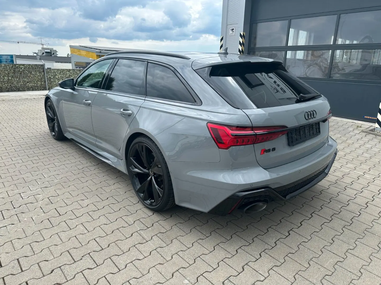 RS 6 Av. 4.0 quattro Pano DynamickPak 23 schwarz