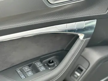 RS 6 Av. 4.0 quattro Pano DynamickPak 23 schwarz